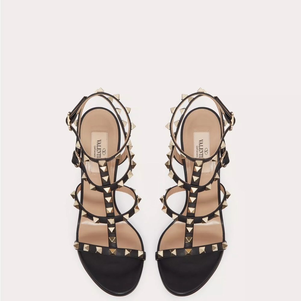 ROCKSTUD CALFSKIN ANKLE STRAP SANDAL